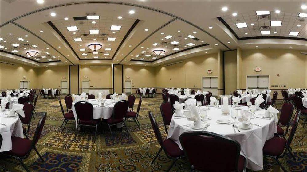 Holiday Inn Conference Center Marshfield, An Ihg Hotel Eksteriør bilde
